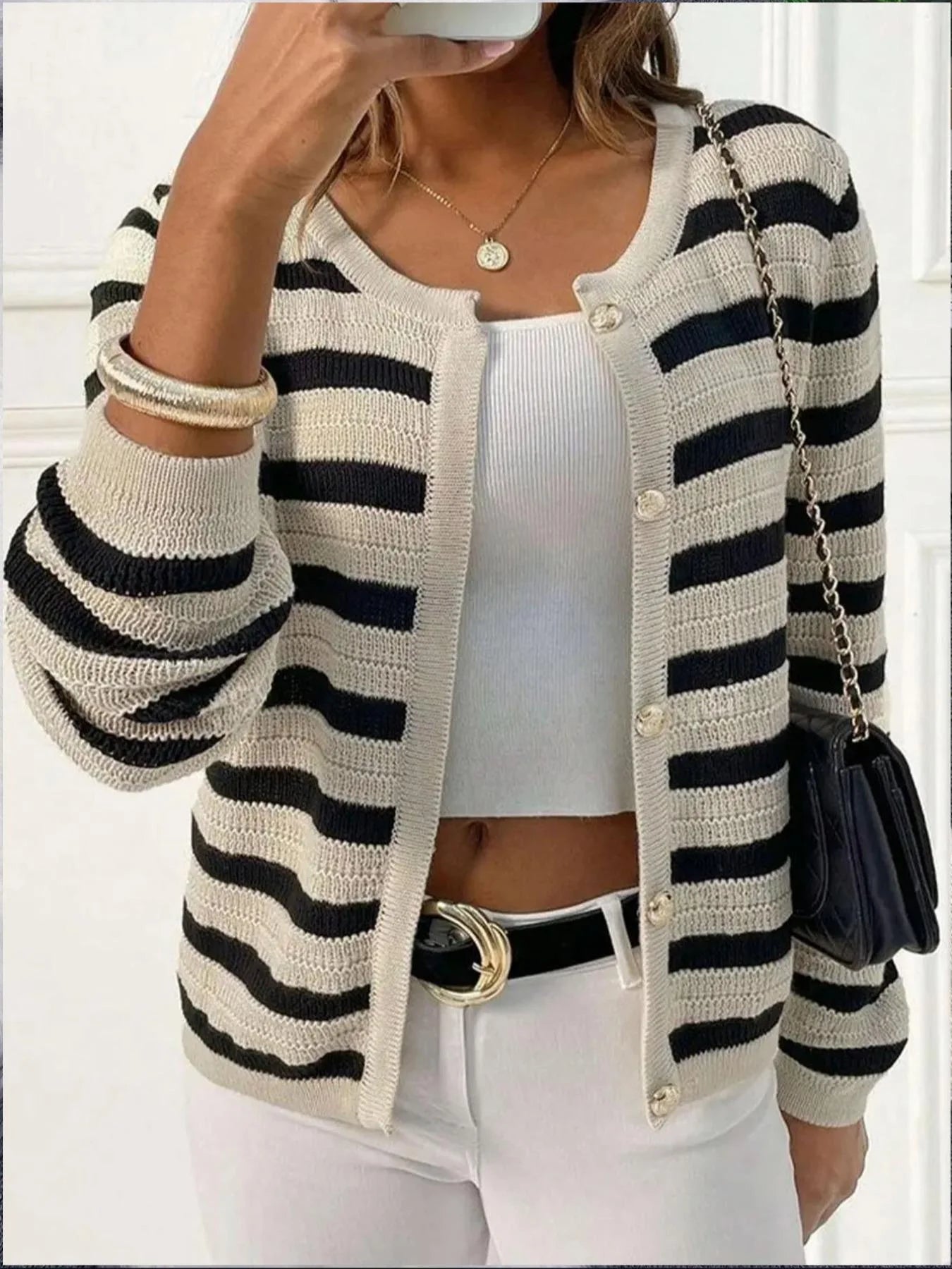 Women's Knit Cardigan Sweater, Casual Fitted Design, Moderate Fabric Thickness, Perfect for Fall & Winter Seasons